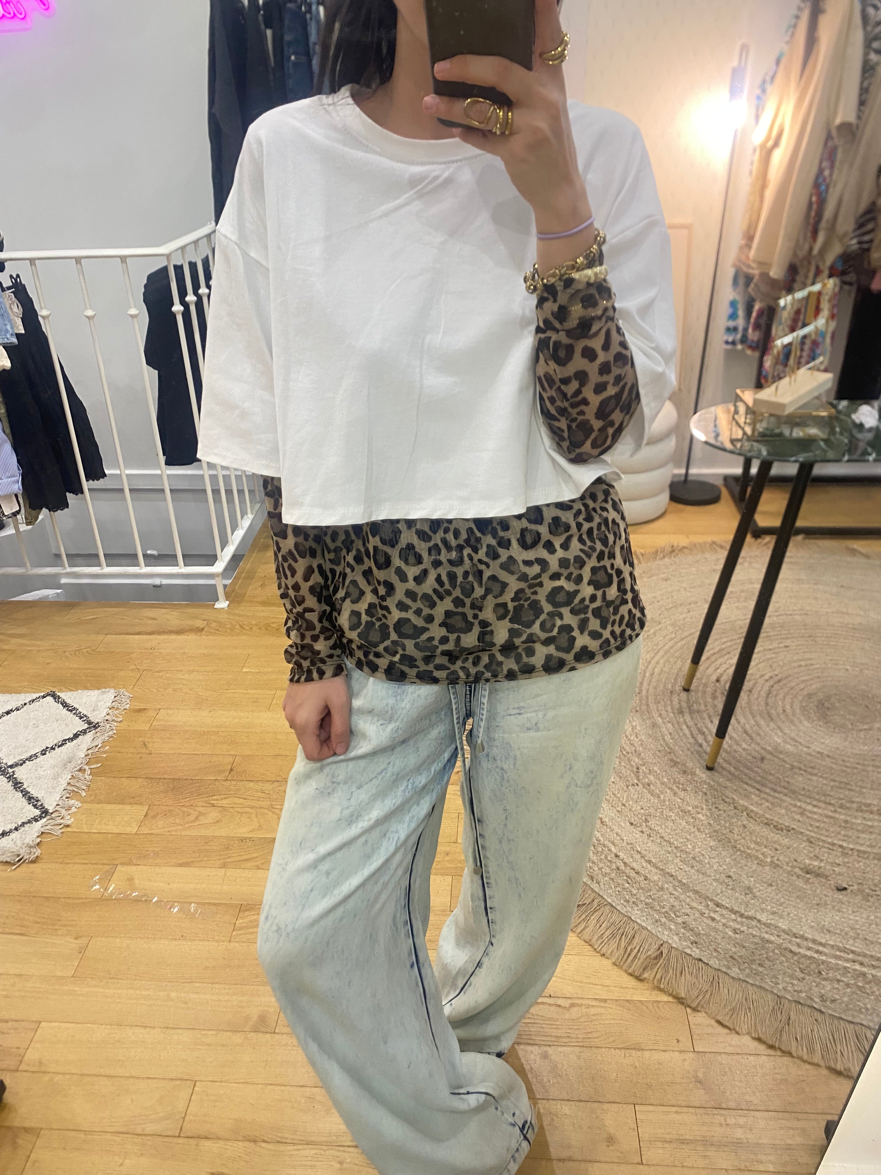 T-shirt « Belle » leopard blanc