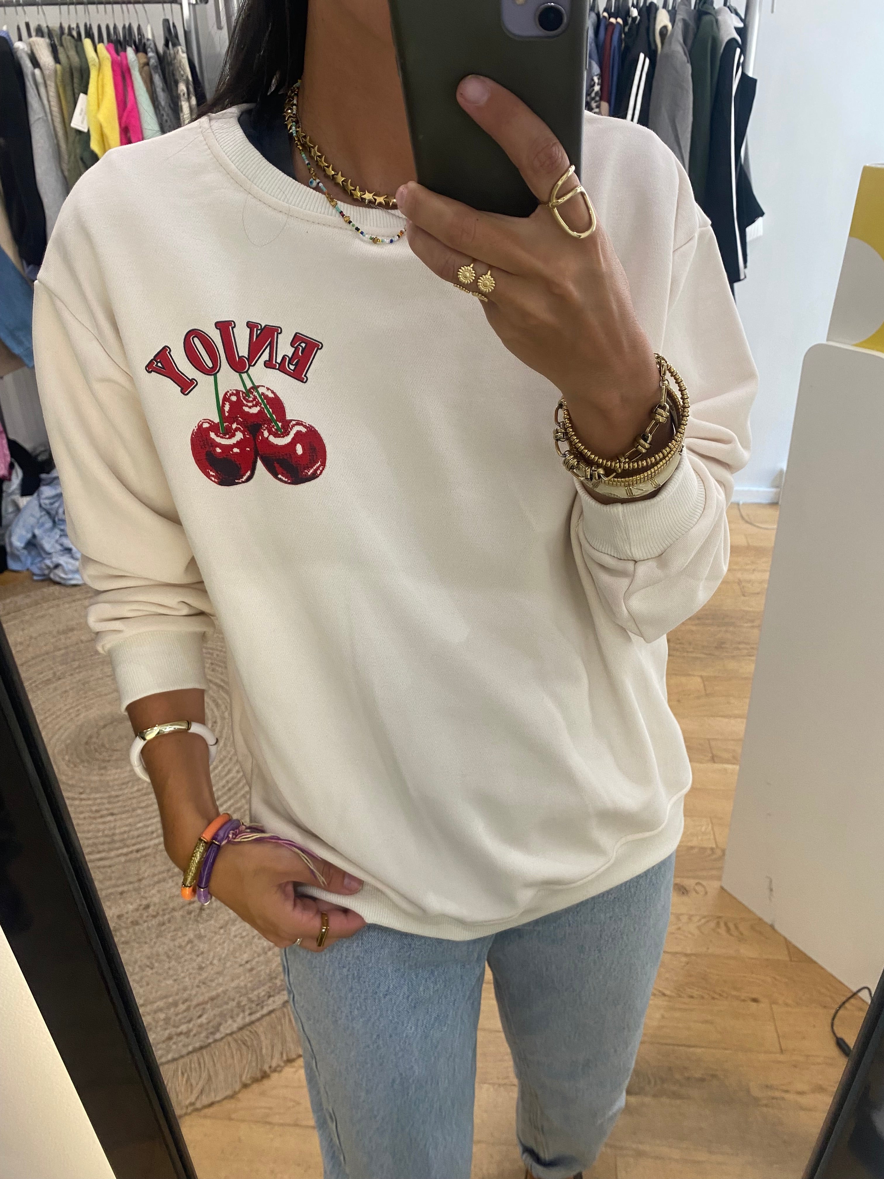 Pull « cerise » blanc