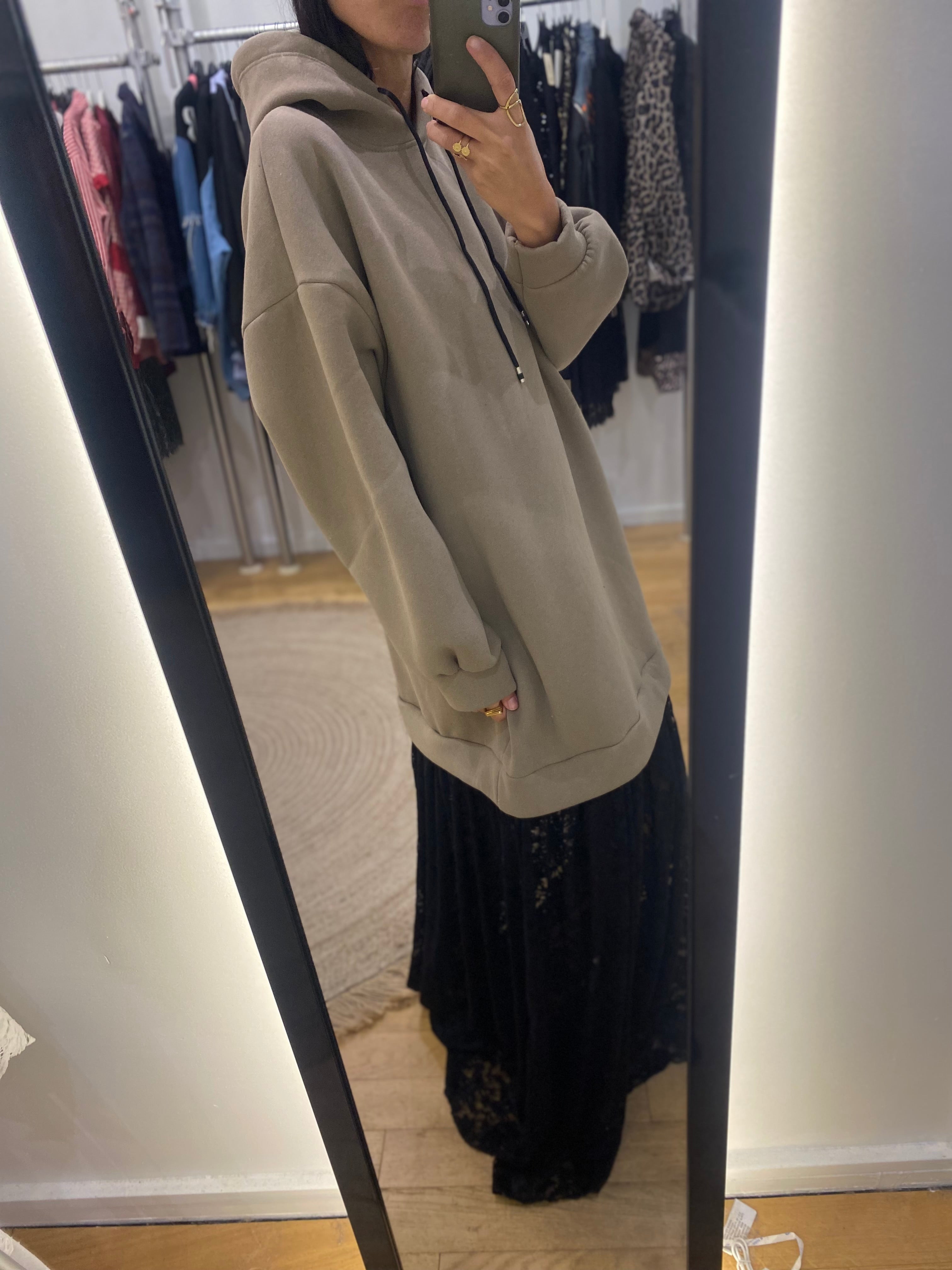 Robe sweat dentelle « noya » taupe