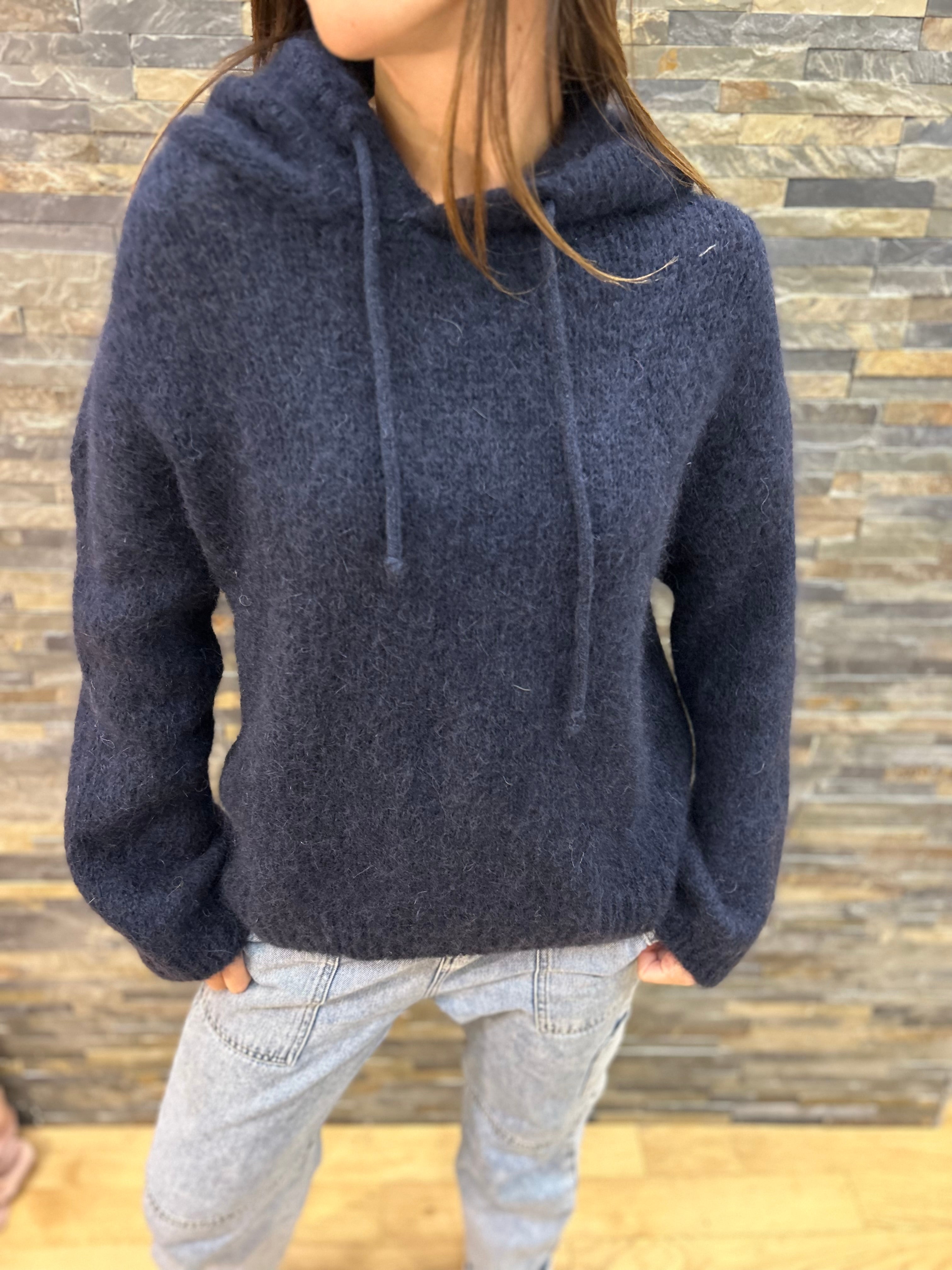 Pull à capuche « Lili » bleu marine