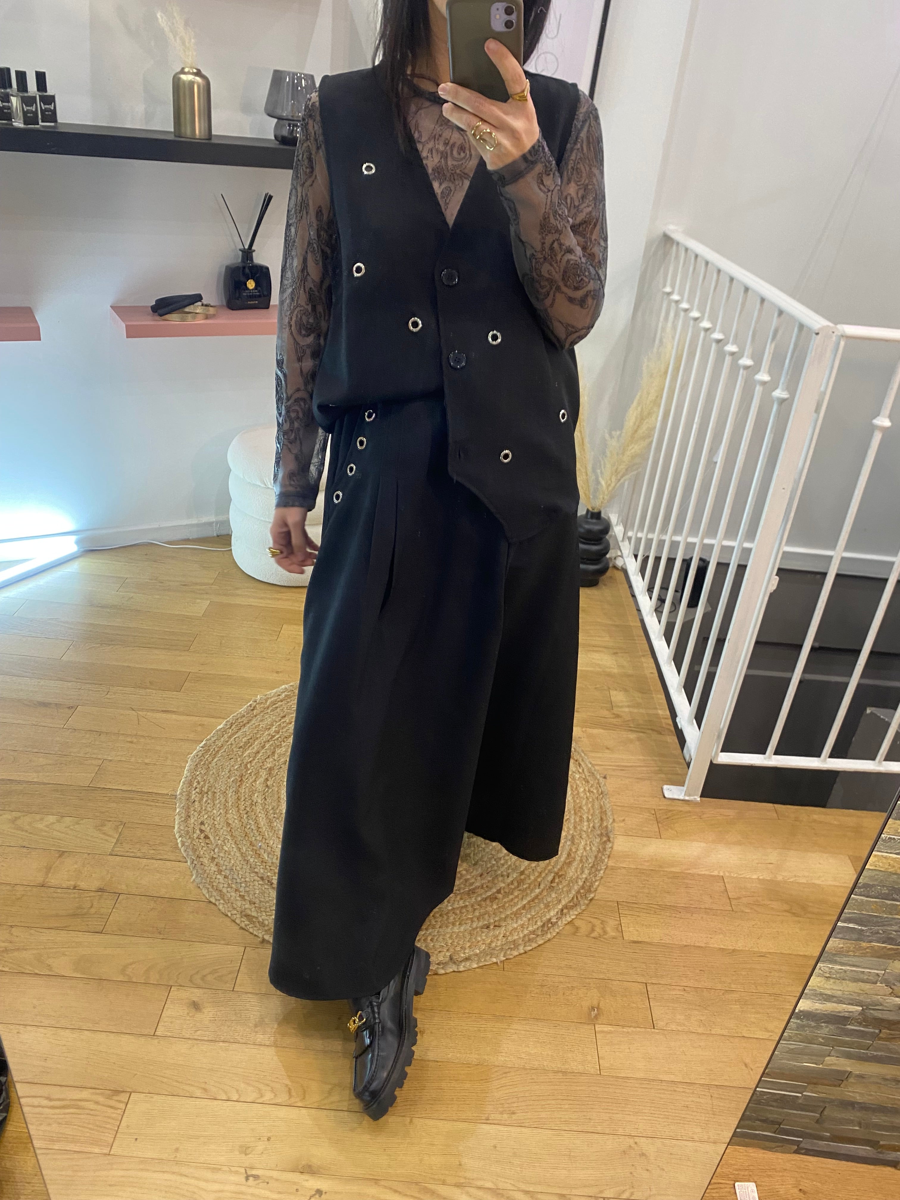 Veste oeillet « Perla » noir