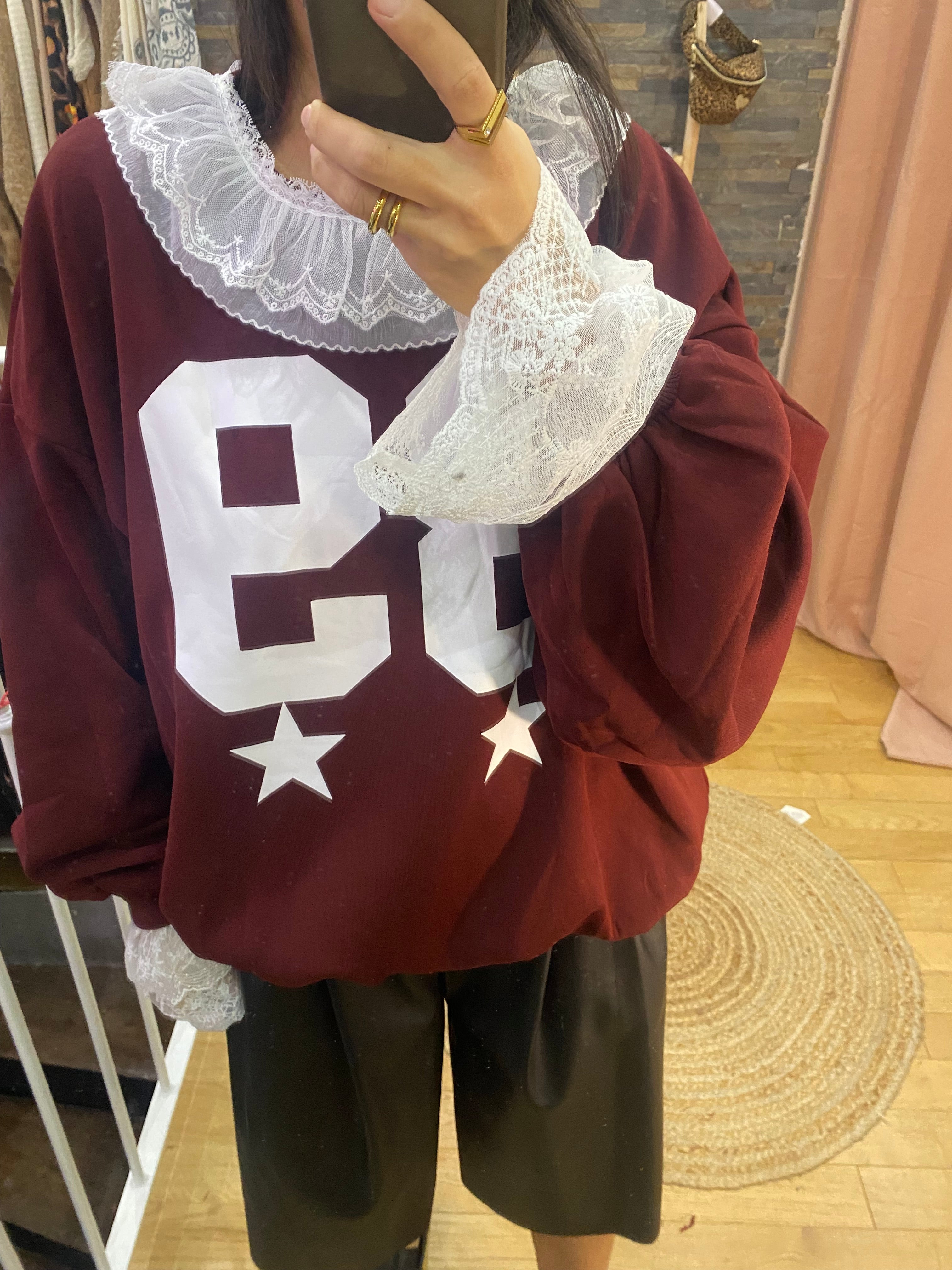 Pull « 89 » dentelle bordeaux